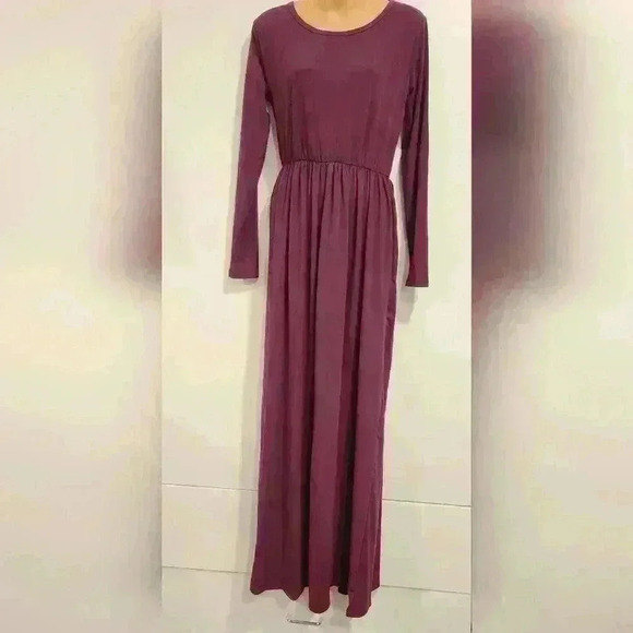 NEW NWT Women's Kabayare Maroon ORIGINAL Milk Silk Maxi Dress - Picture 4 of 10